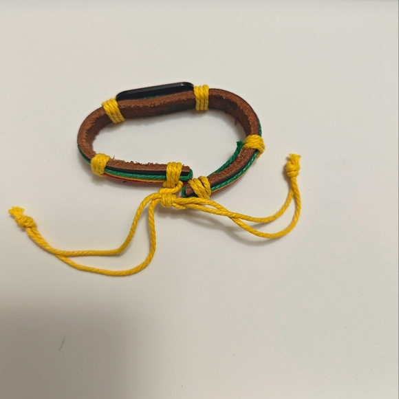 Jamaican Bracelet - Freedom - One Love - Leaf Charm - Picture 2 of 4